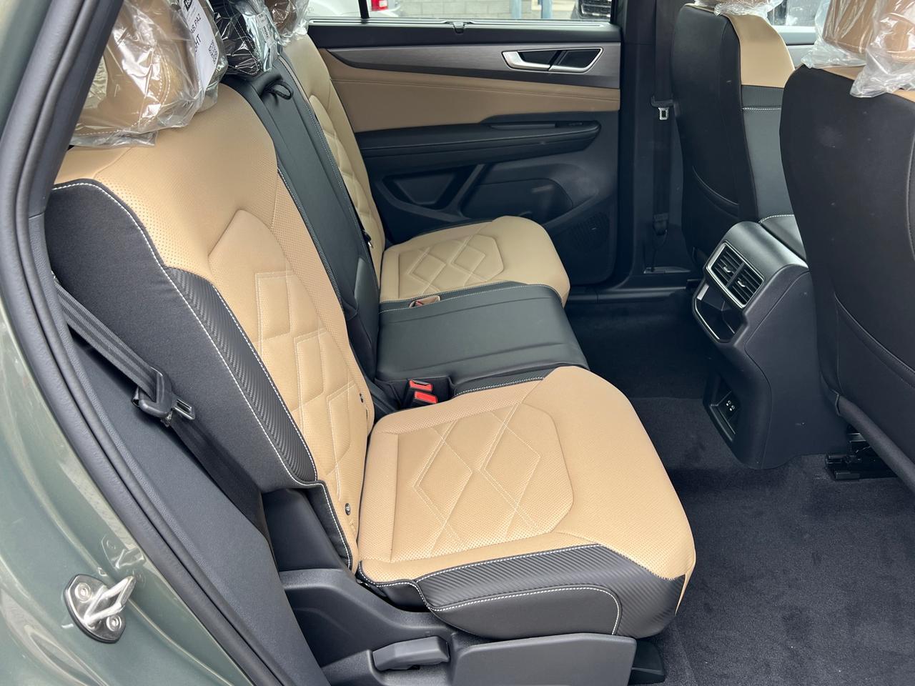 2025 Volkswagen Atlas Cross Sport 2.0T SE w/Technology Hagerstown MD