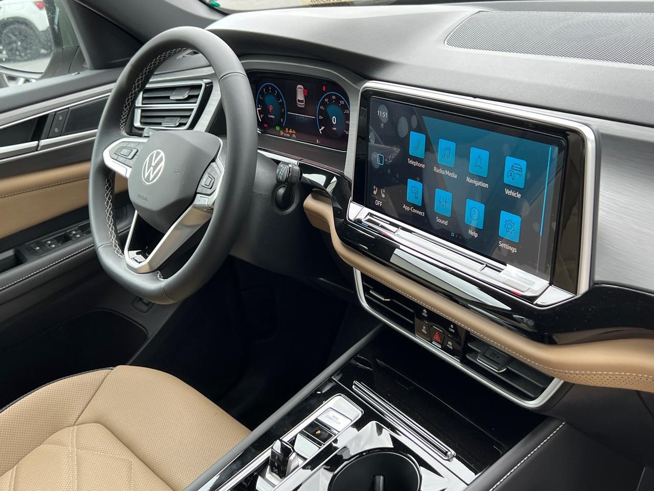 2025 Volkswagen Atlas Cross Sport 2.0T SE w/Technology Hagerstown MD