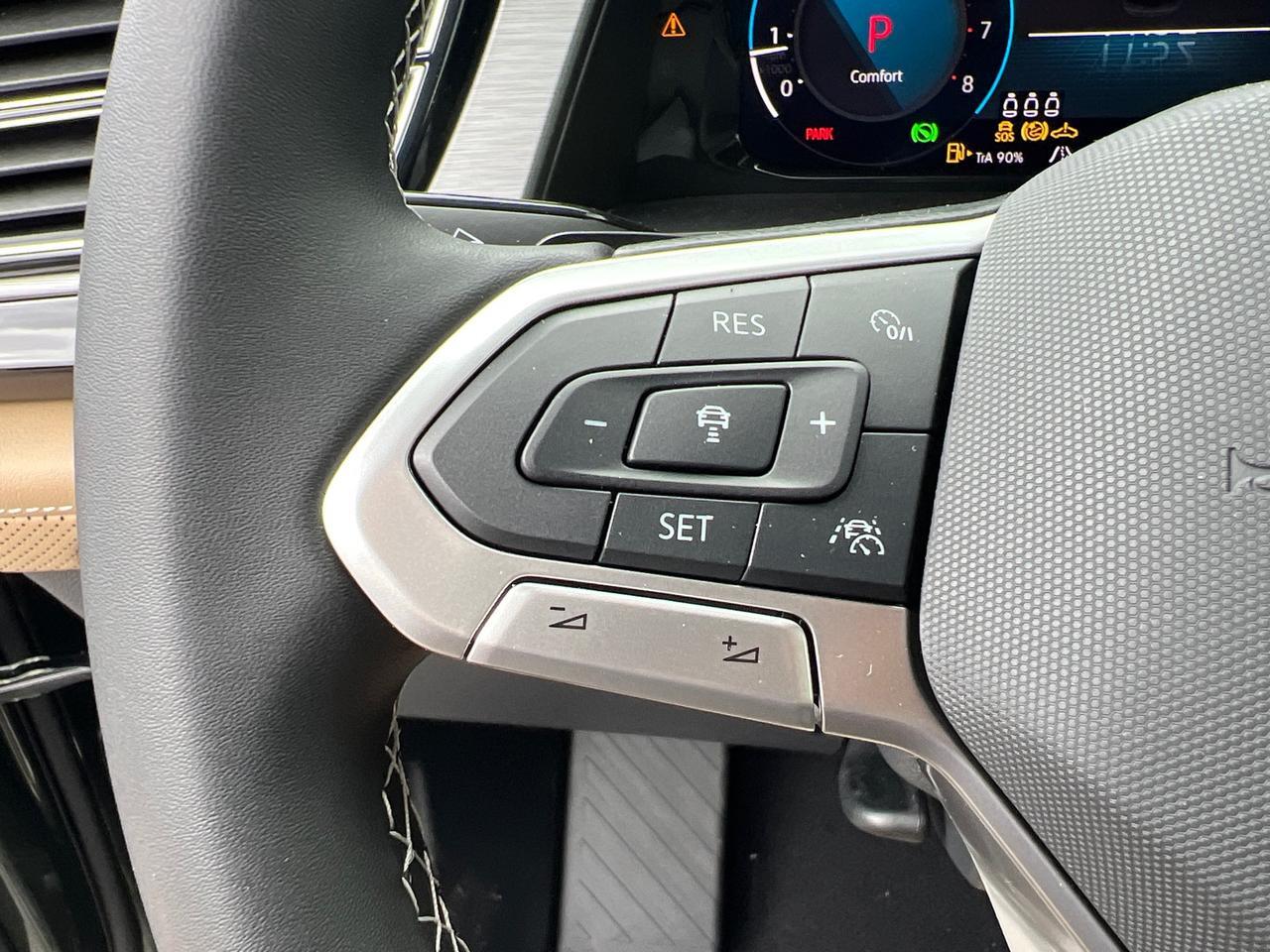 2025 Volkswagen Atlas Cross Sport 2.0T SE w/Technology Hagerstown MD