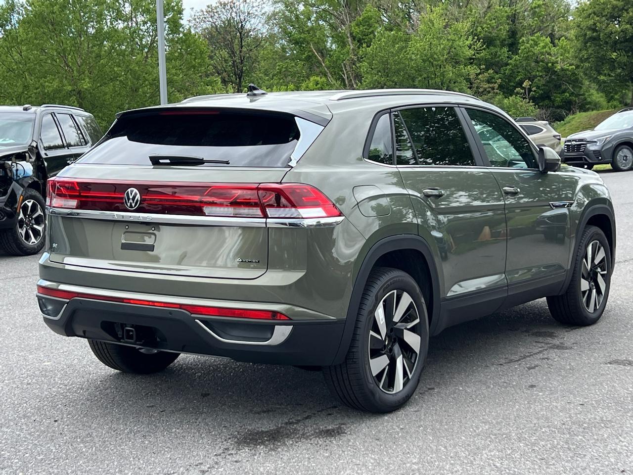 2025 Volkswagen Atlas Cross Sport 2.0T SE w/Technology Hagerstown MD