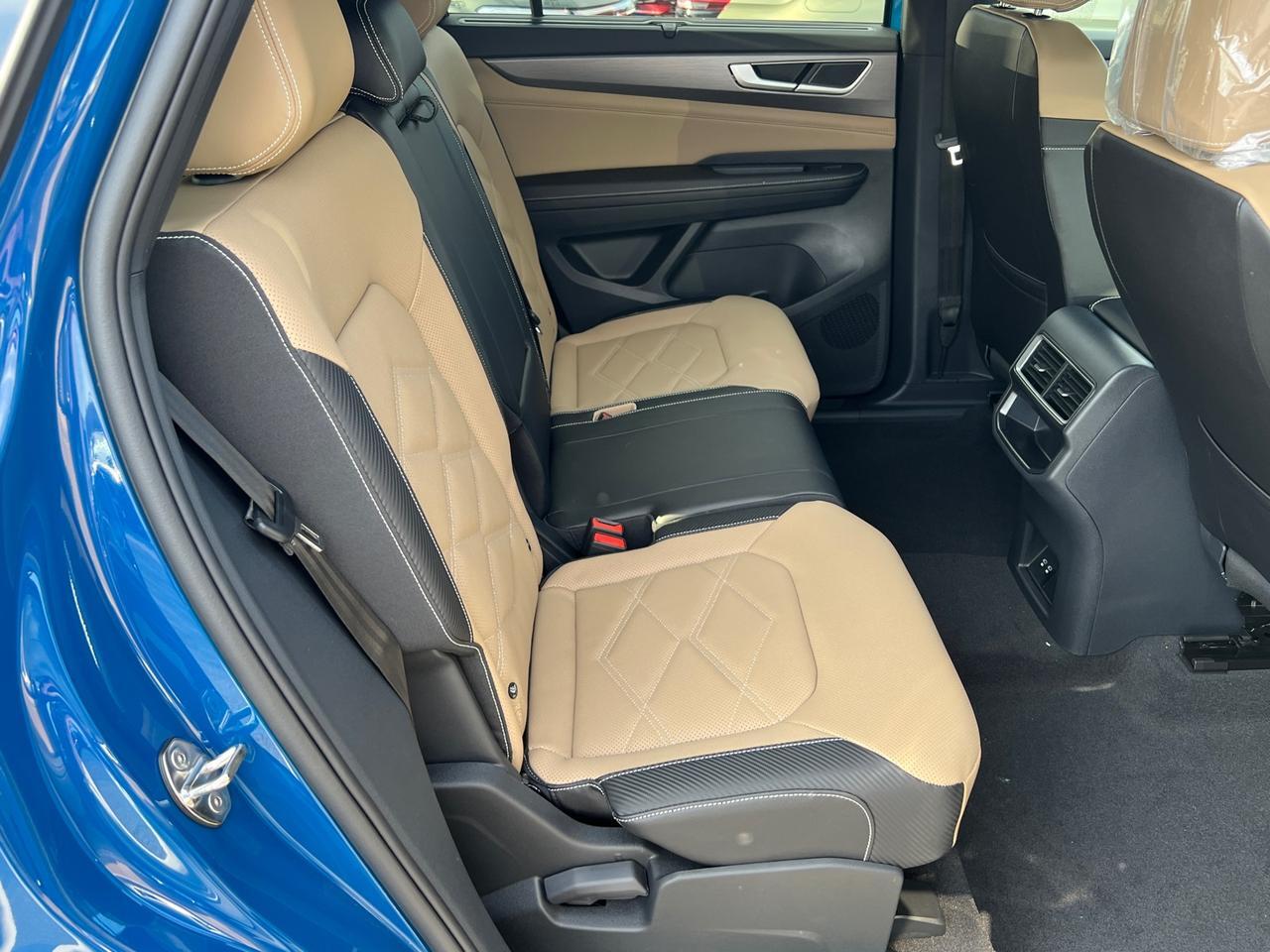 2025 Volkswagen Atlas Cross Sport 2.0T SE w/Technology Hagerstown MD