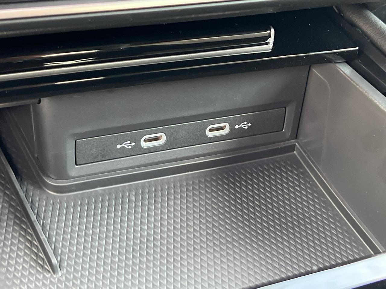 2025 Volkswagen Atlas Cross Sport 2.0T SE w/Technology Hagerstown MD