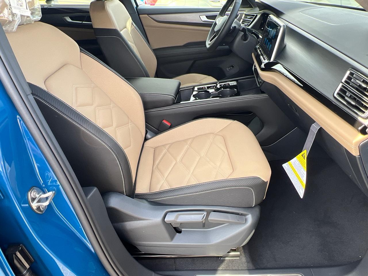 2025 Volkswagen Atlas Cross Sport 2.0T SE w/Technology Hagerstown MD