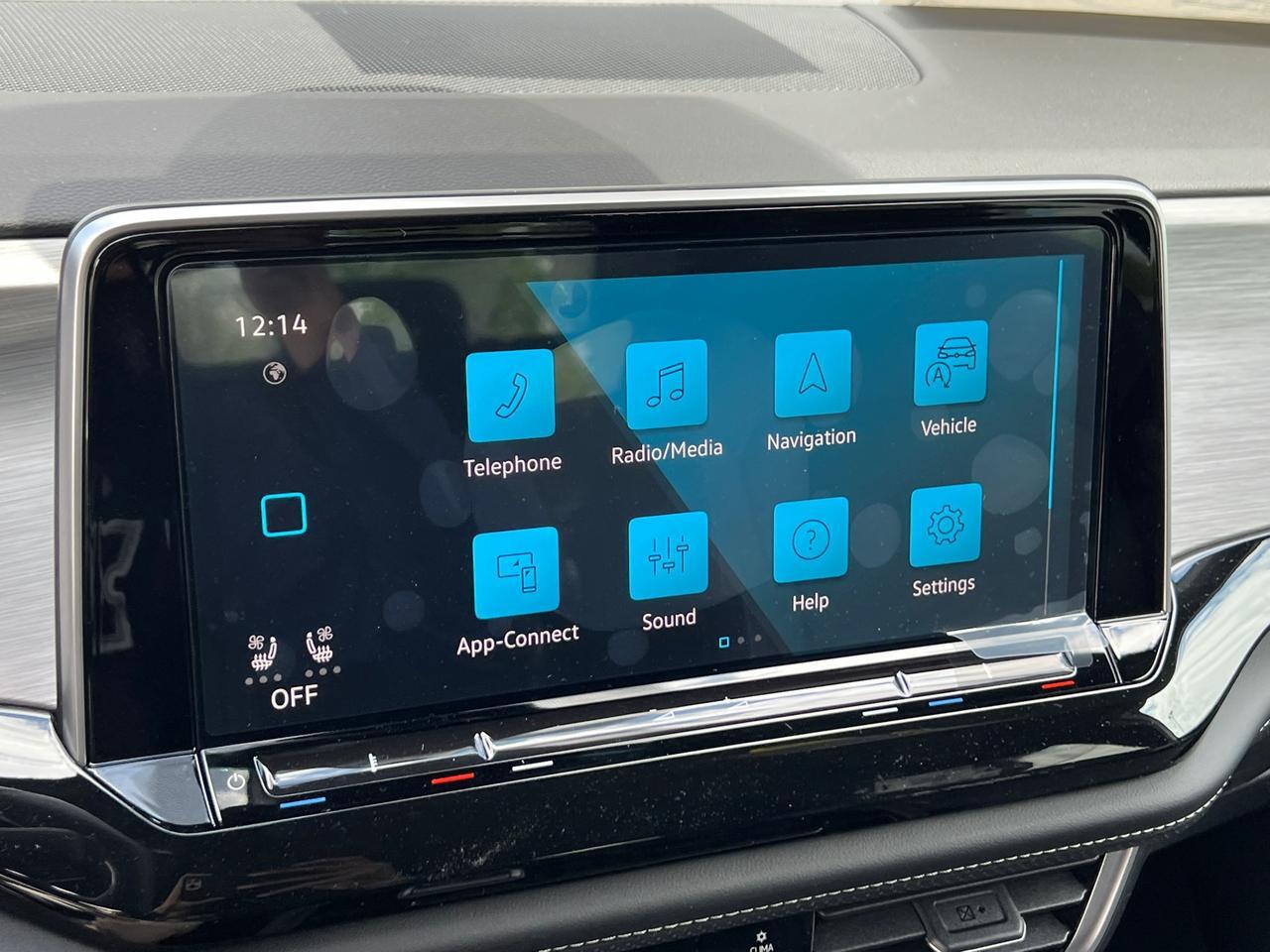 2025 Volkswagen Atlas Cross Sport 2.0T SE w/Technology Hagerstown MD