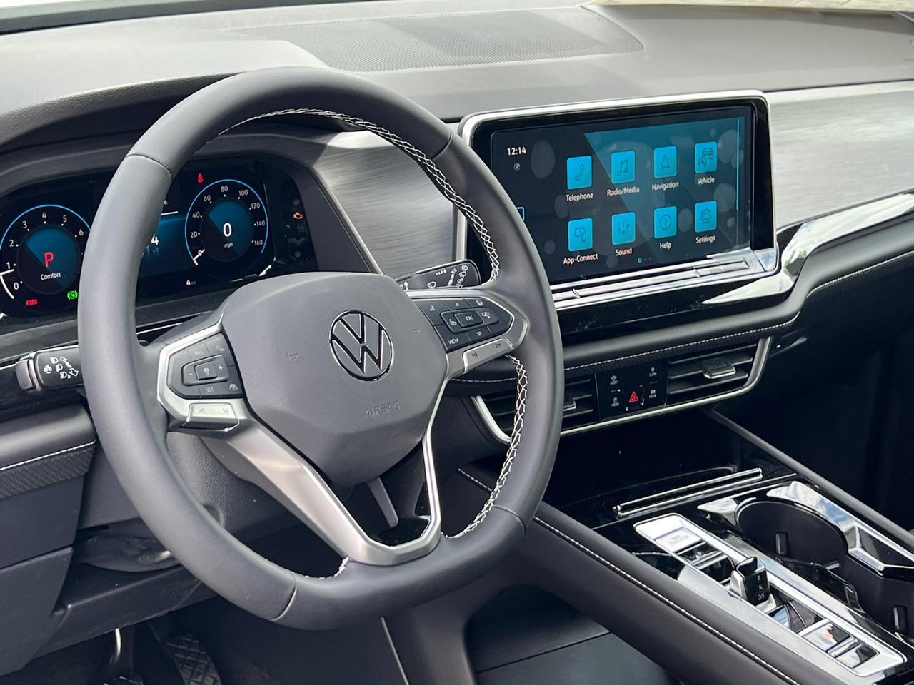 2025 Volkswagen Atlas Cross Sport 2.0T SE w/Technology Hagerstown MD