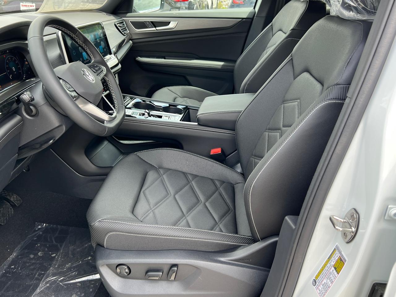 2025 Volkswagen Atlas Cross Sport 2.0T SE w/Technology Hagerstown MD