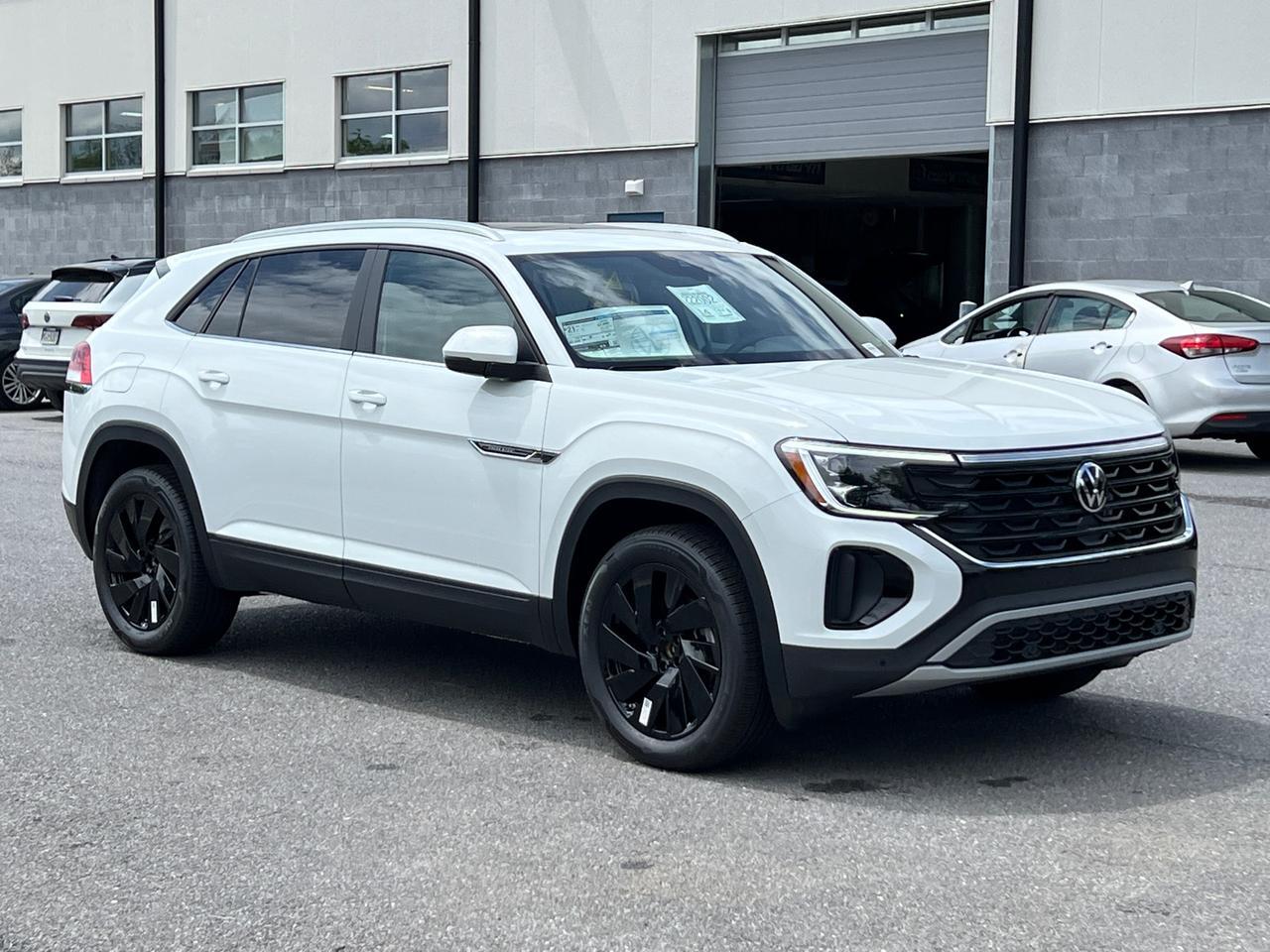 2025 Volkswagen Atlas Cross Sport 2.0T SE w/Technology