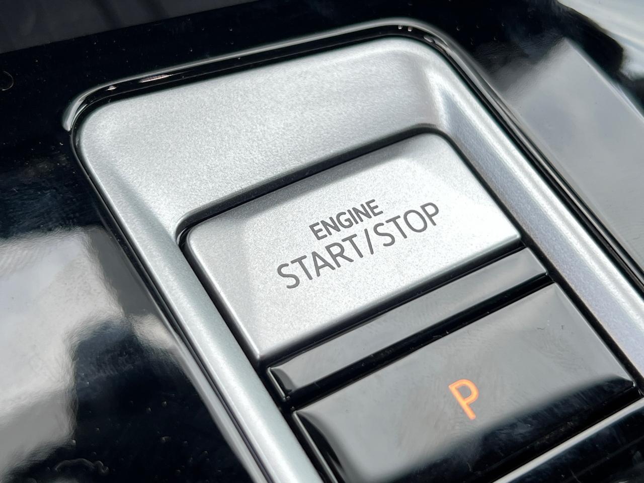 2025 Volkswagen Atlas Cross Sport 2.0T SE w/Technology Hagerstown MD