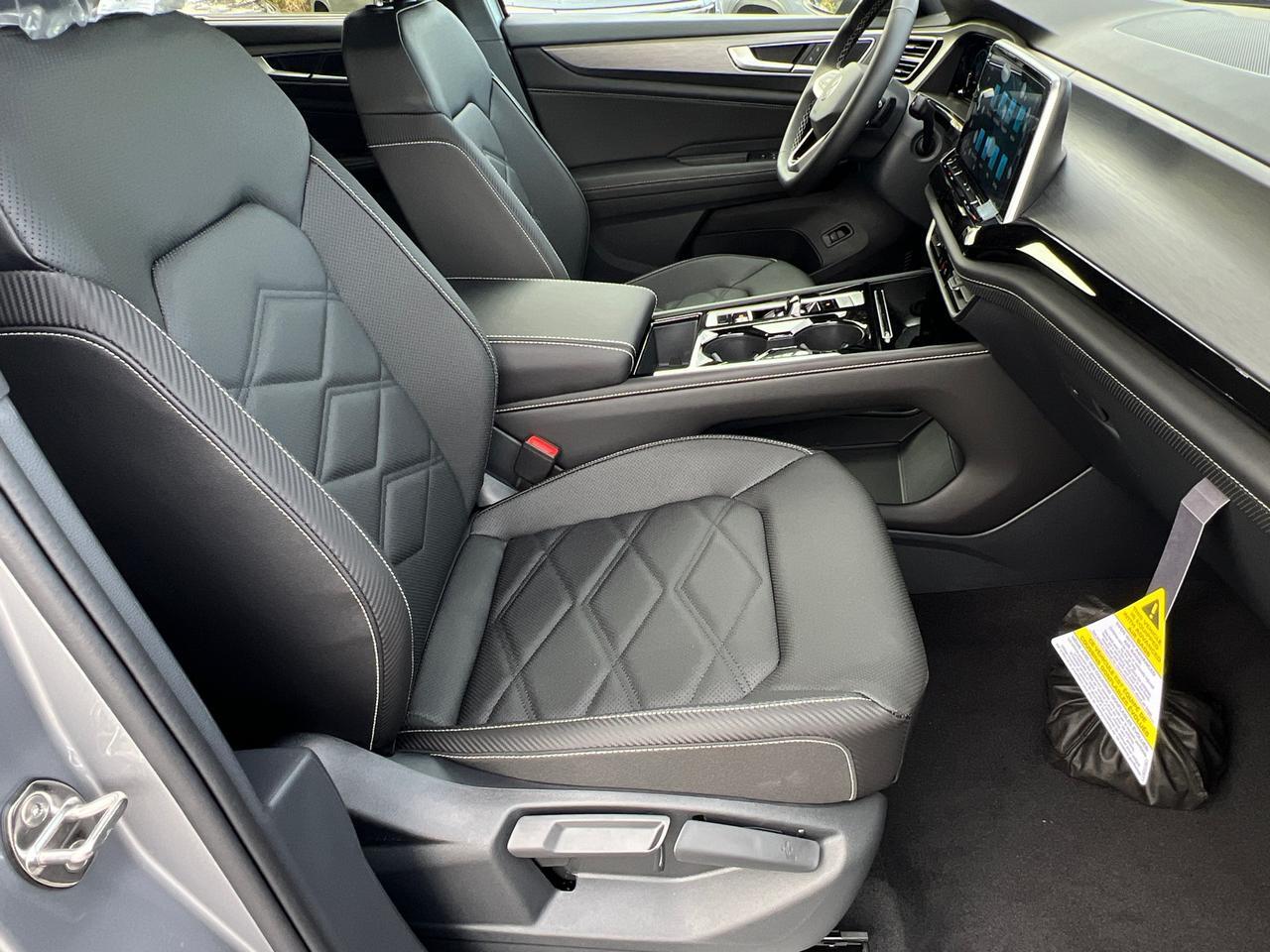 2025 Volkswagen Atlas Cross Sport 2.0T SE w/Technology Hagerstown MD