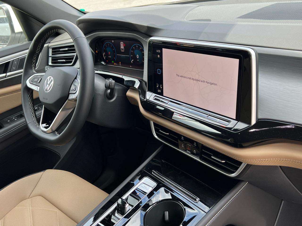 2025 Volkswagen Atlas Cross Sport 2.0T SE w/Technology Hagerstown MD