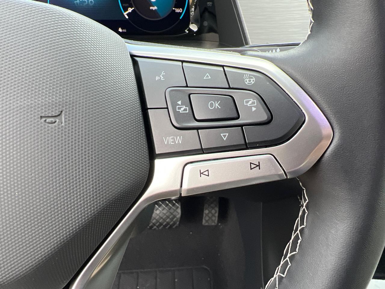 2025 Volkswagen Atlas Cross Sport 2.0T SE w/Technology Hagerstown MD