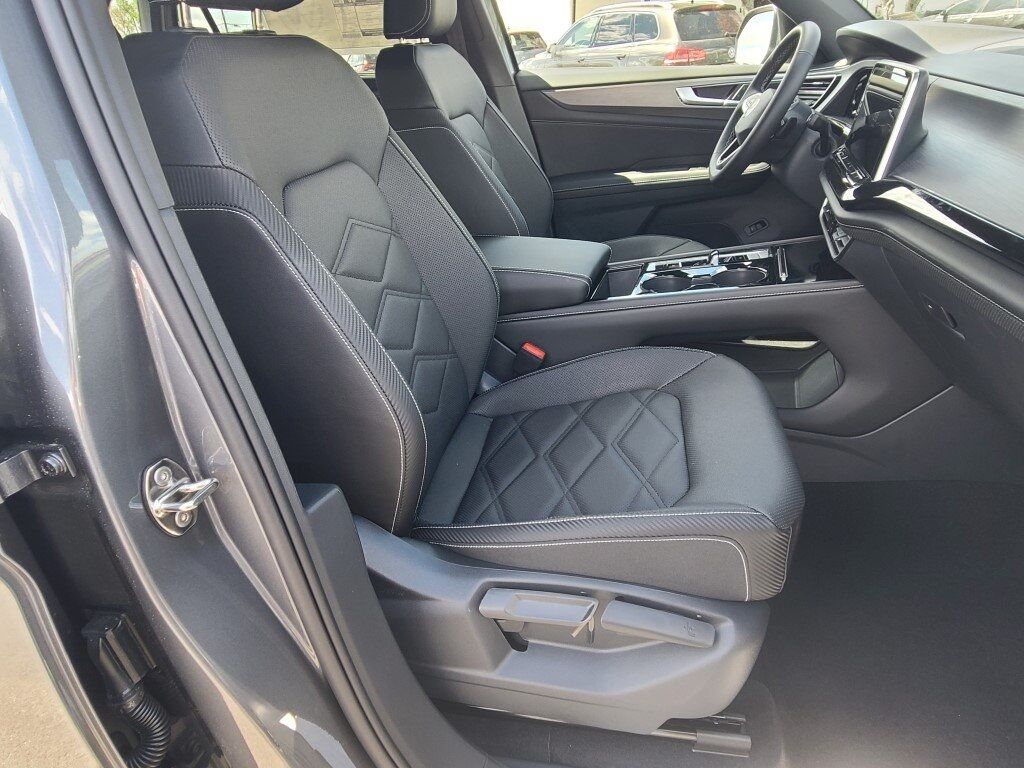 2025 Volkswagen Atlas Cross Sport 2.0T SE w/Technology Springfield VA