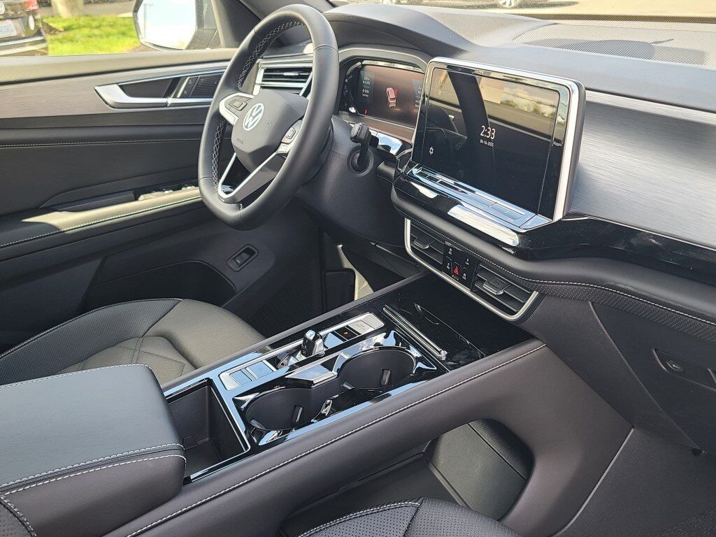 2025 Volkswagen Atlas Cross Sport 2.0T SE w/Technology Springfield VA