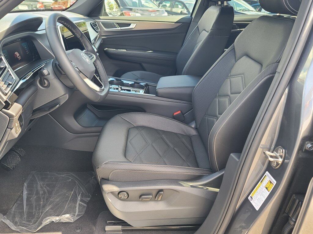 2025 Volkswagen Atlas Cross Sport 2.0T SE w/Technology Springfield VA