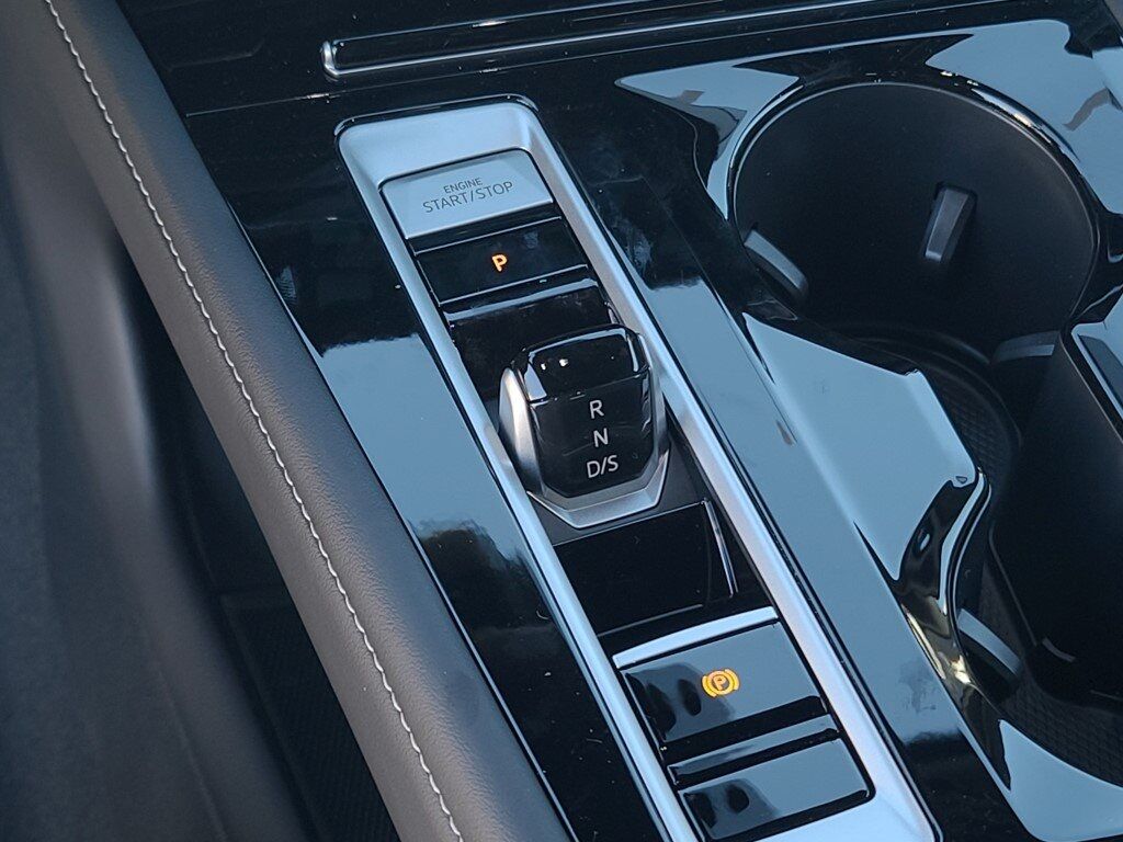 2025 Volkswagen Atlas Cross Sport 2.0T SE w/Technology Springfield VA