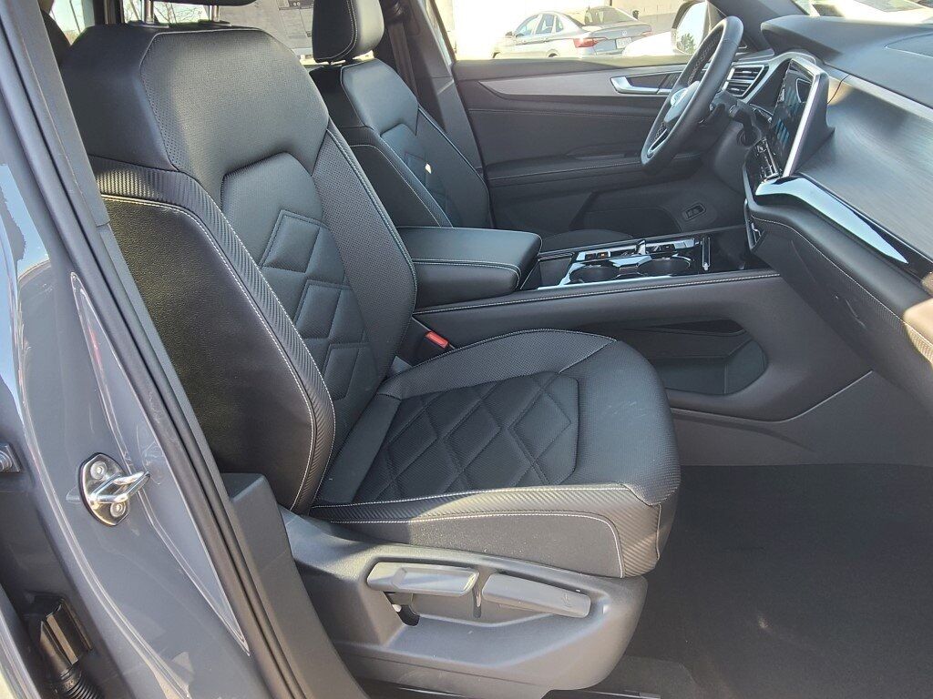 2025 Volkswagen Atlas Cross Sport 2.0T SE w/Technology Springfield VA