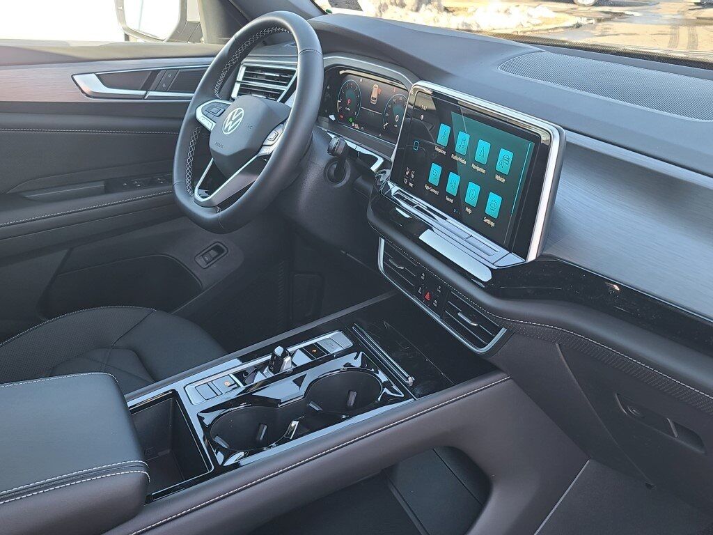 2025 Volkswagen Atlas Cross Sport 2.0T SE w/Technology Springfield VA