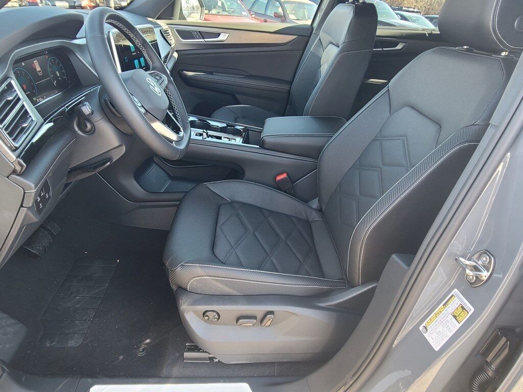 2025 Volkswagen Atlas Cross Sport 2.0T SE w/Technology Springfield VA