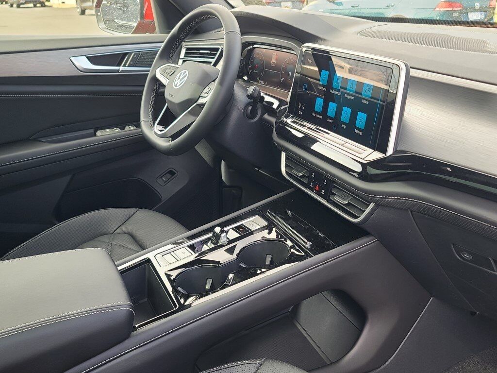 2025 Volkswagen Atlas Cross Sport 2.0T SE w/Technology Springfield VA