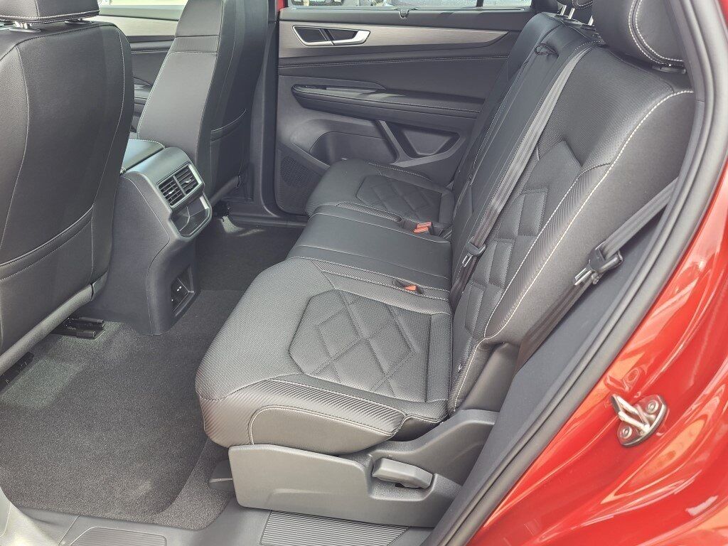 2025 Volkswagen Atlas Cross Sport 2.0T SE w/Technology Springfield VA