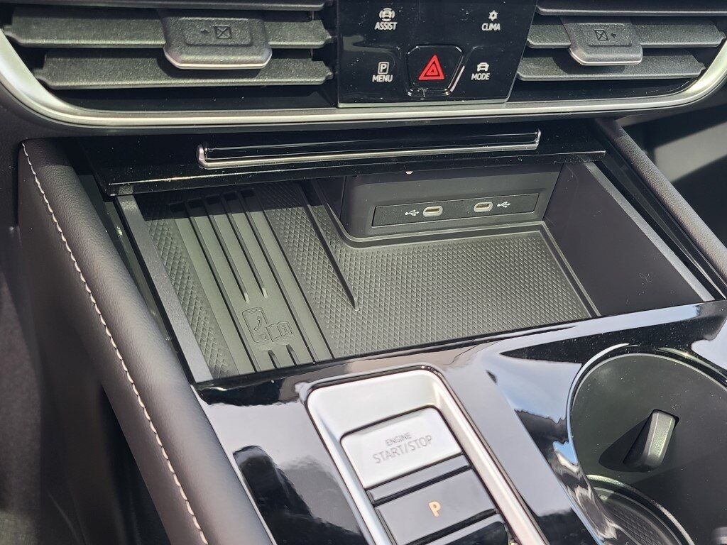 2025 Volkswagen Atlas Cross Sport 2.0T SE w/Technology Springfield VA