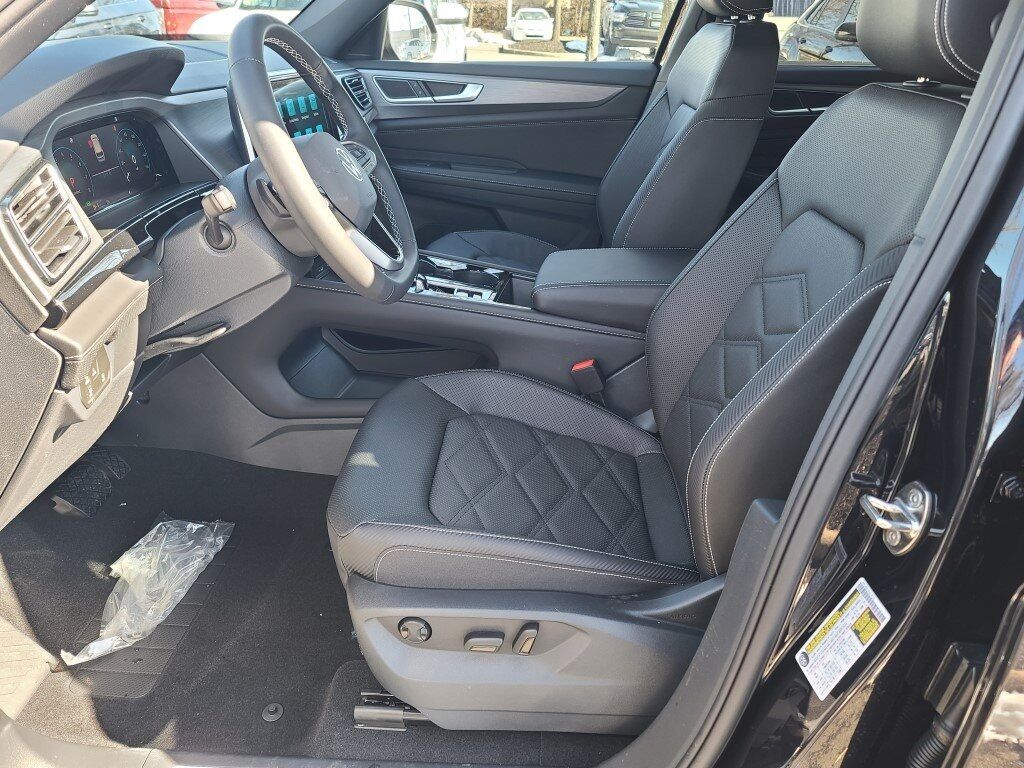 2025 Volkswagen Atlas Cross Sport 2.0T SE w/Technology Springfield VA