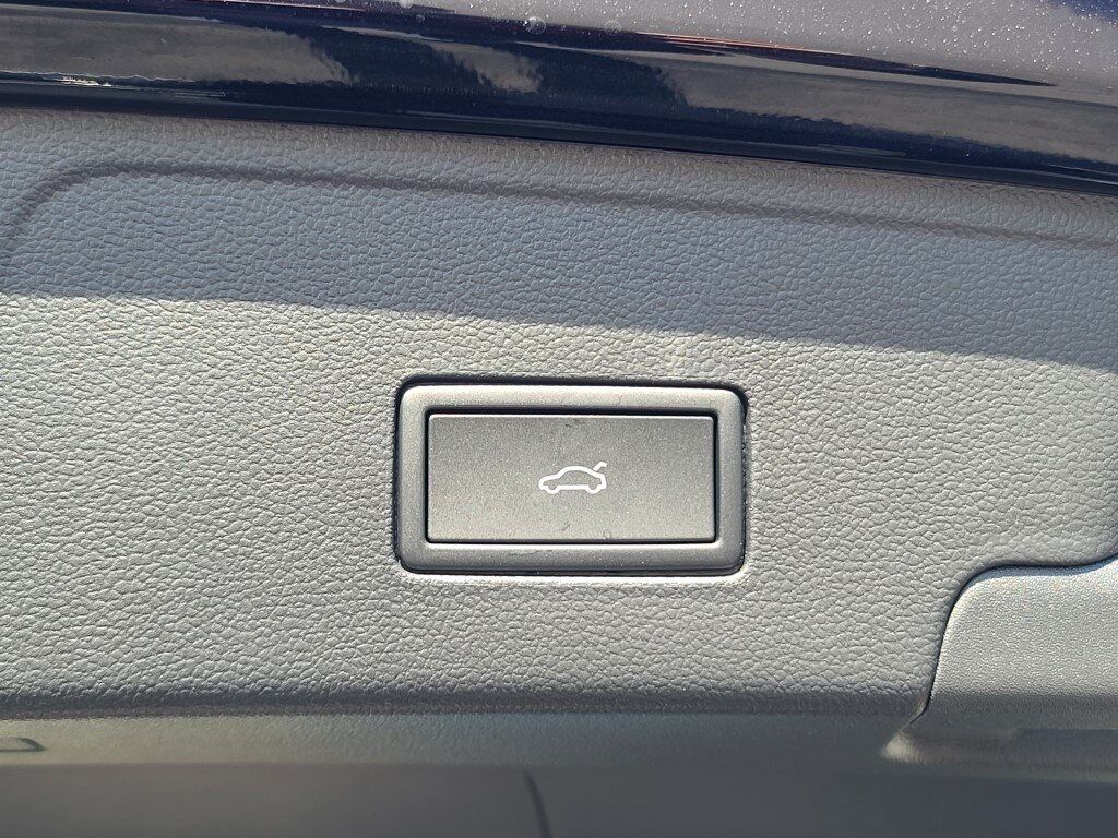 2025 Volkswagen Atlas Cross Sport 2.0T SE w/Technology Springfield VA