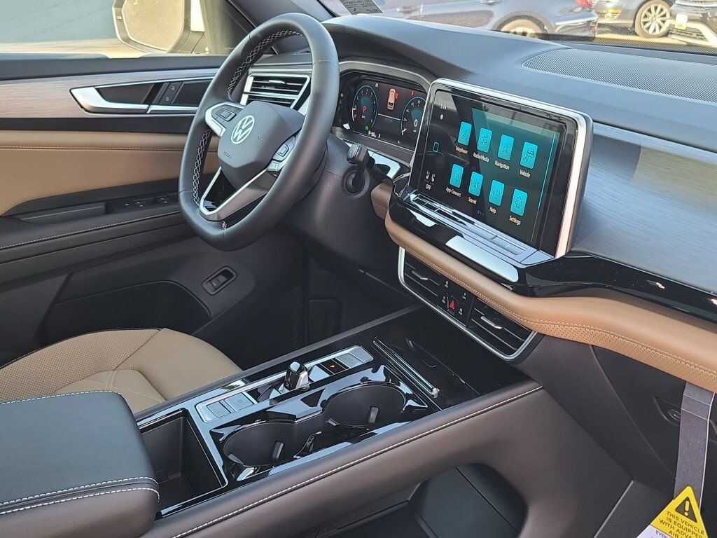 2025 Volkswagen Atlas Cross Sport 2.0T SE w/Technology Springfield VA