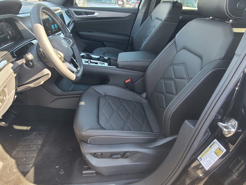 2025 Volkswagen Atlas Cross Sport 2.0T SE w/Technology Springfield VA