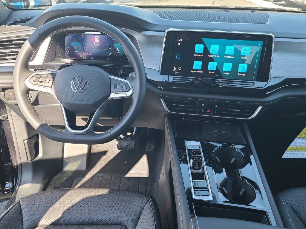 2025 Volkswagen Atlas Cross Sport 2.0T SE w/Technology Springfield VA