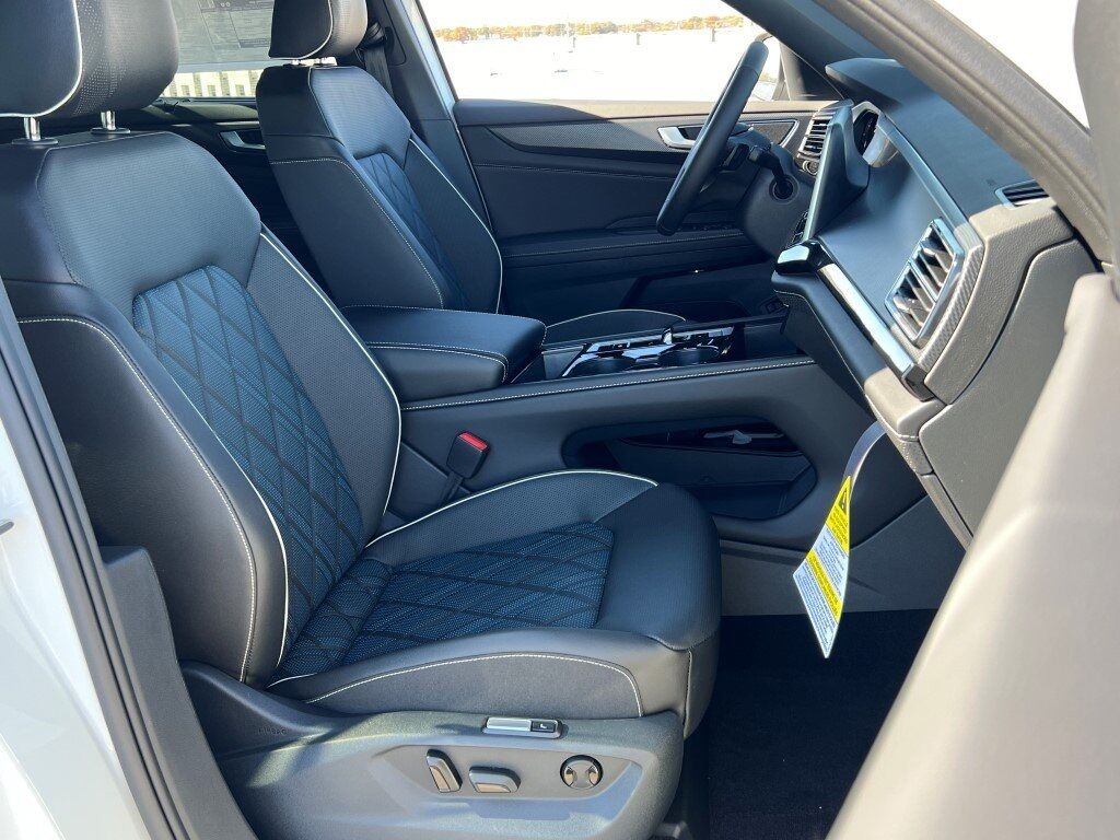 2025 Volkswagen Atlas Cross Sport 2.0T SEL Premium R-Line Springfield VA