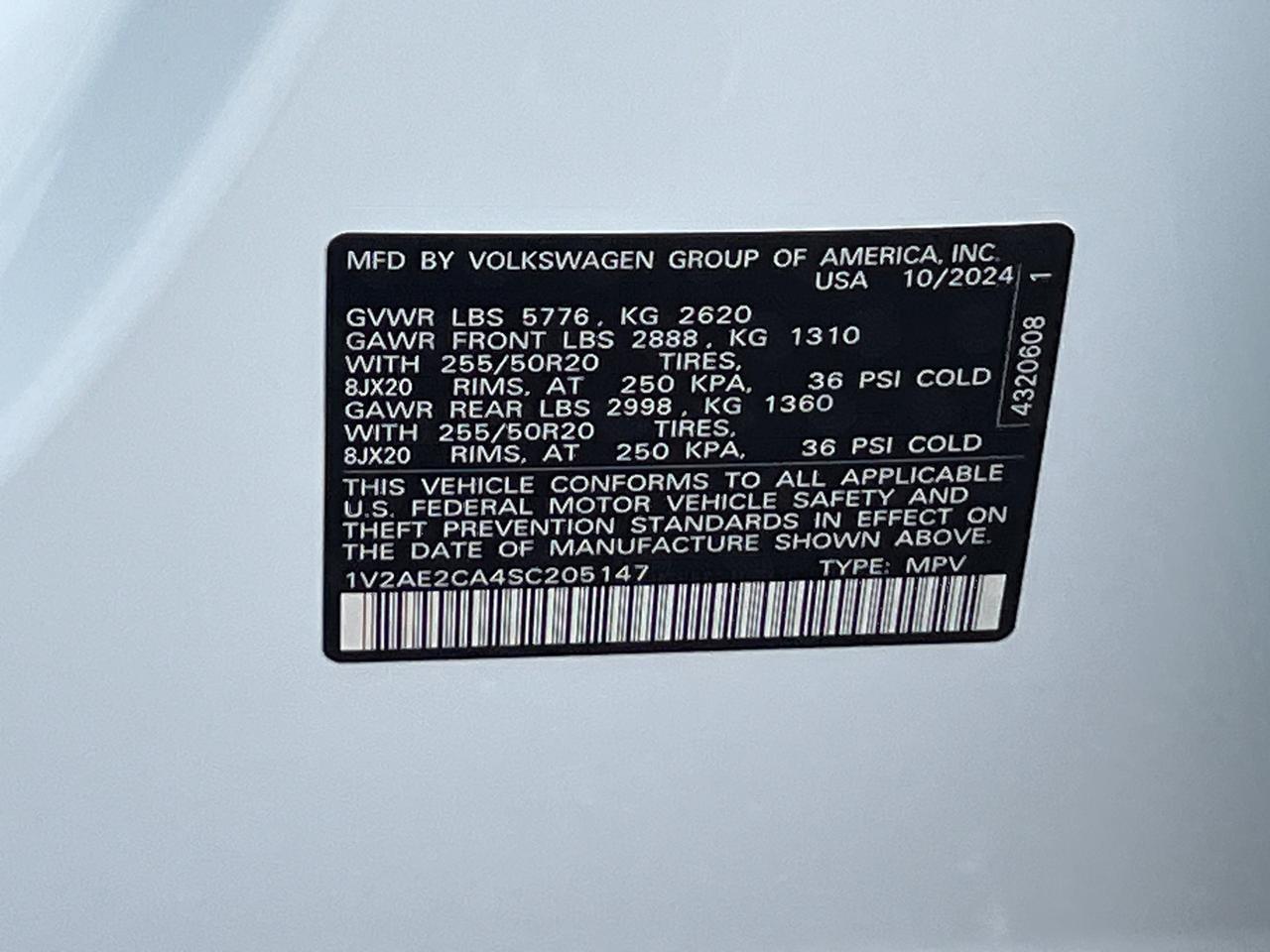 2025 Volkswagen Atlas Cross Sport 2.0T SEL R-Line Hagerstown MD