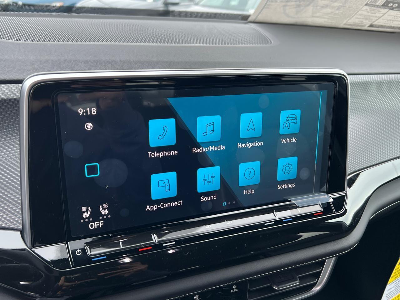 2025 Volkswagen Atlas Cross Sport 2.0T SEL R-Line Hagerstown MD