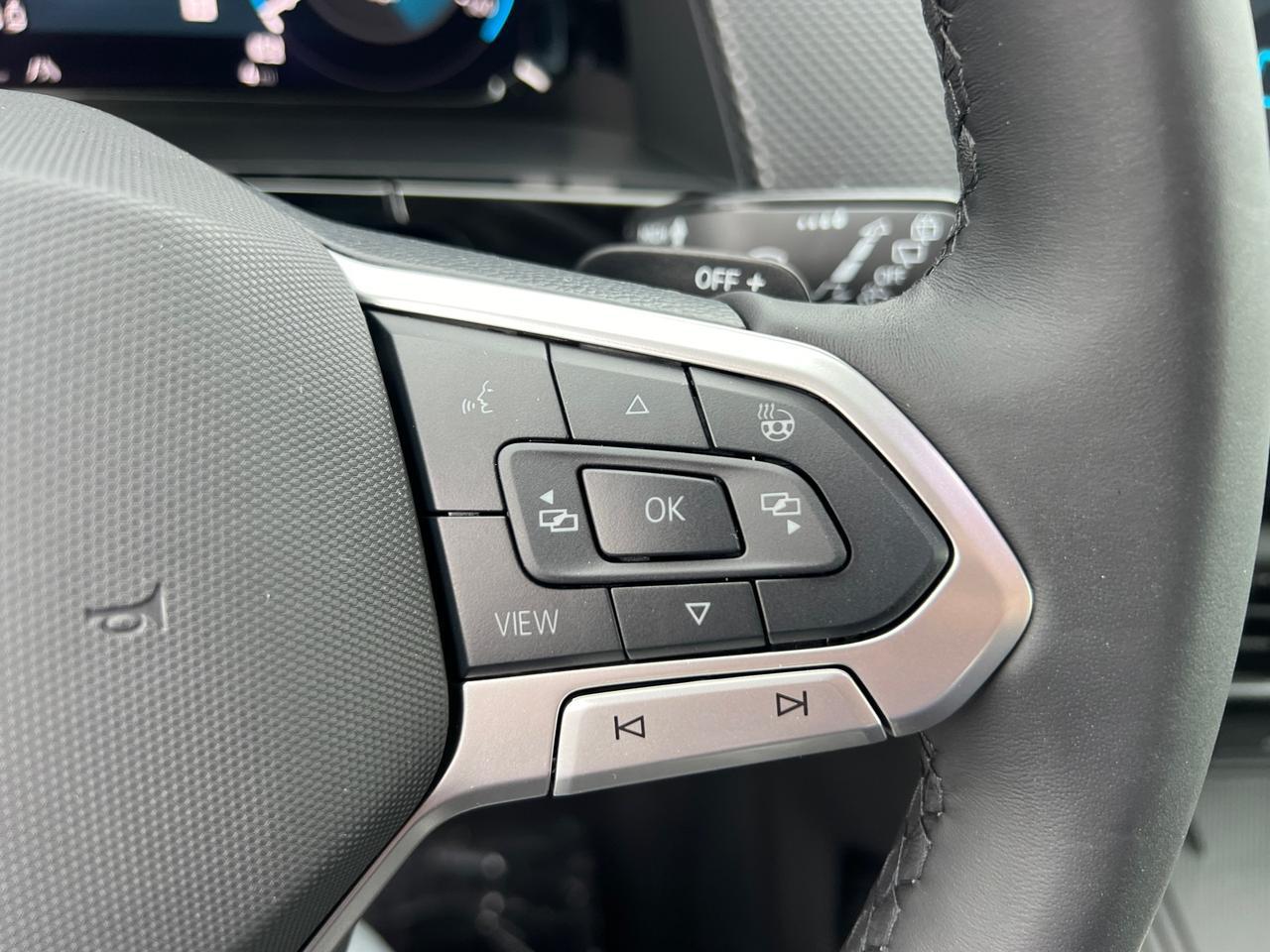 2025 Volkswagen Atlas Cross Sport 2.0T SEL R-Line Hagerstown MD