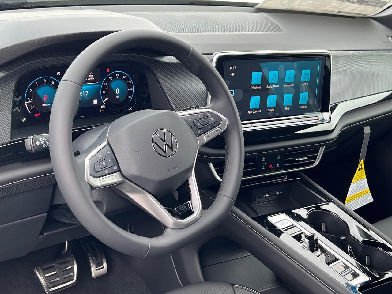 2025 Volkswagen Atlas Cross Sport 2.0T SEL R-Line Hagerstown MD