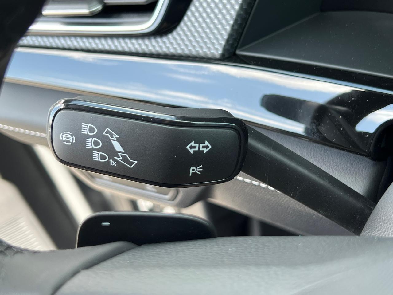 2025 Volkswagen Atlas Cross Sport 2.0T SEL R-Line Hagerstown MD