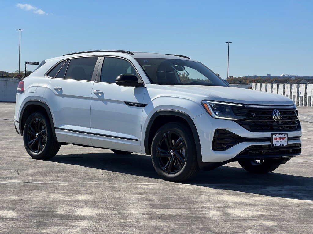 2025 Volkswagen Atlas Cross Sport 2.0T SEL R-Line