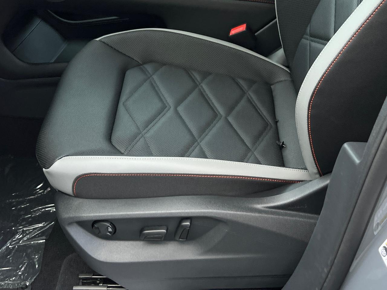 2025 Volkswagen Atlas PEAK EDITION SE W/TECH AWD Hagerstown MD