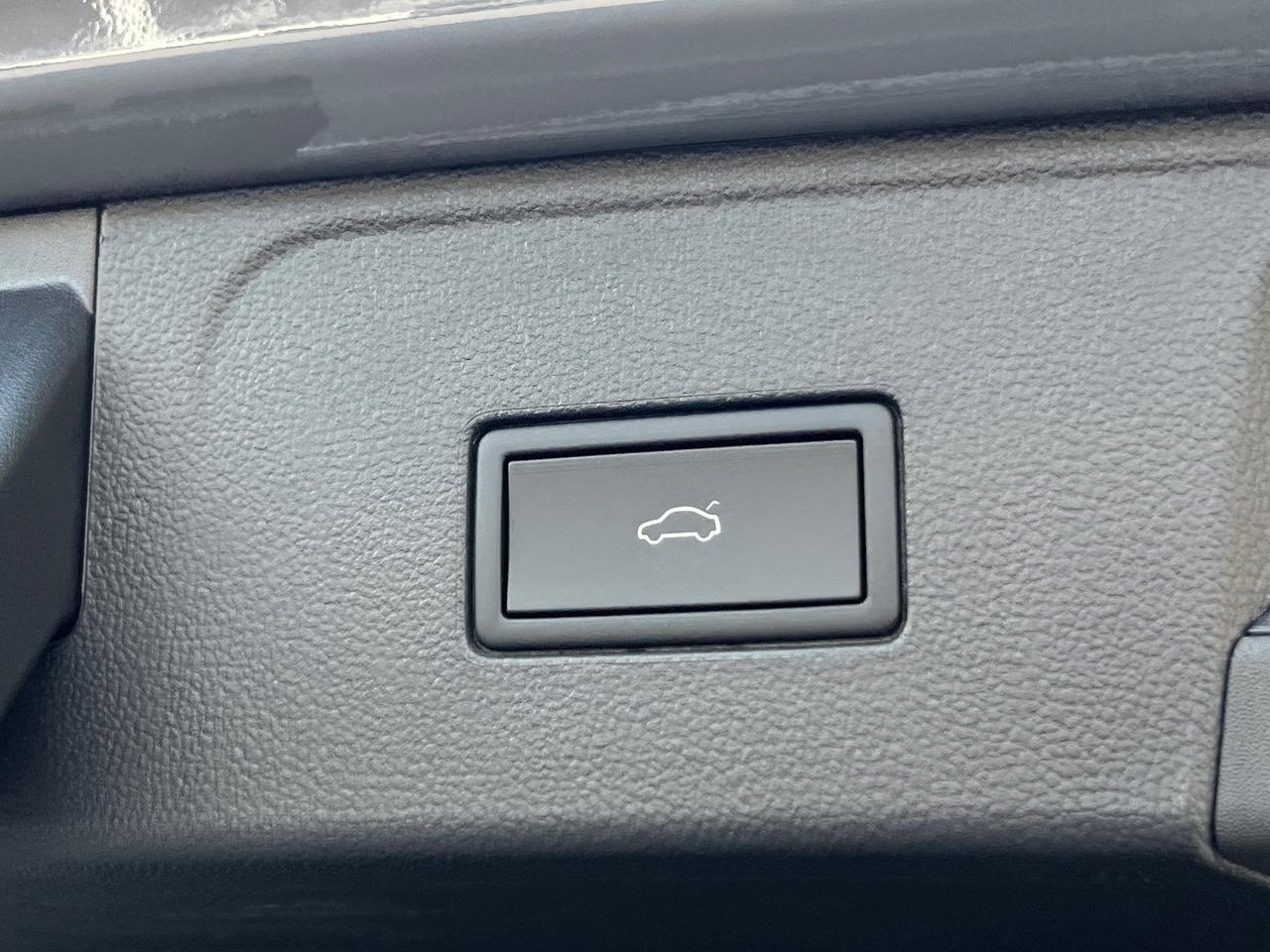 2025 Volkswagen Atlas PEAK EDITION SE W/TECH AWD Hagerstown MD