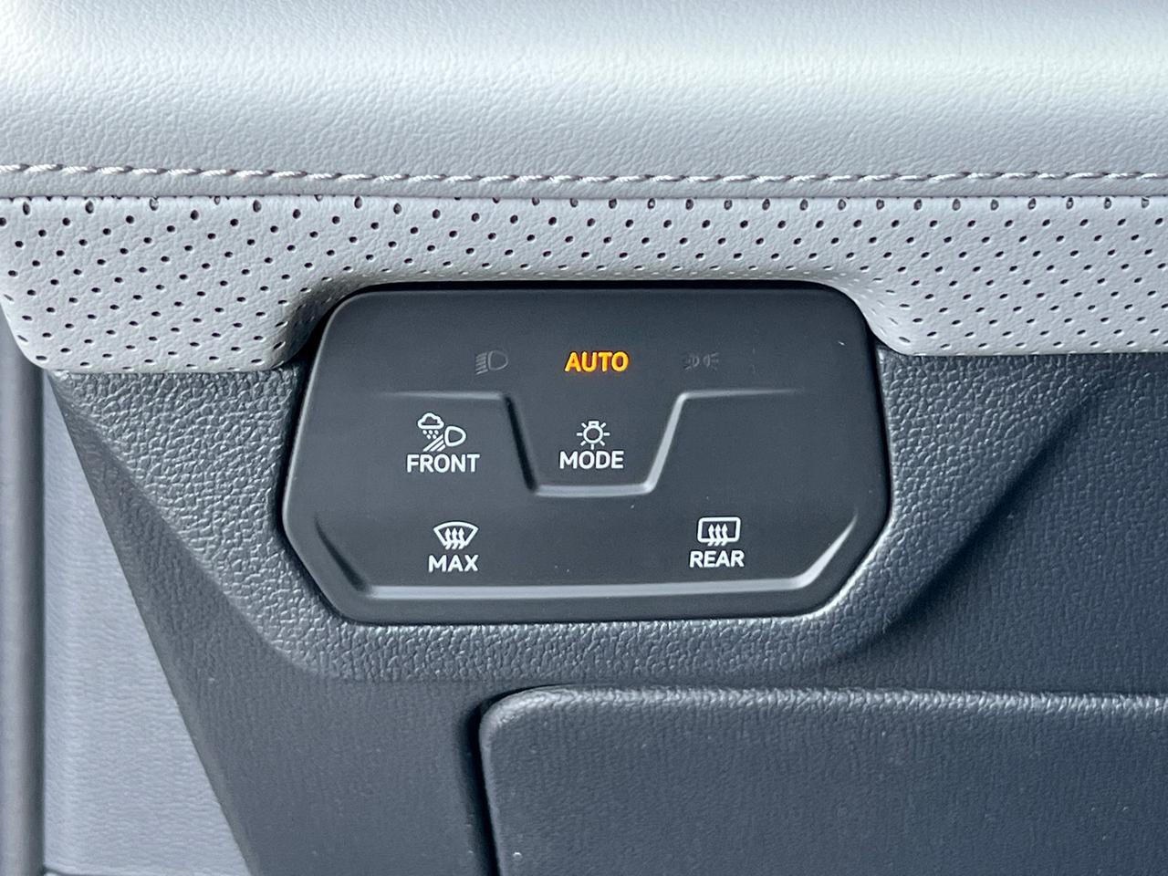 2025 Volkswagen Atlas PEAK EDITION SE W/TECH AWD Hagerstown MD