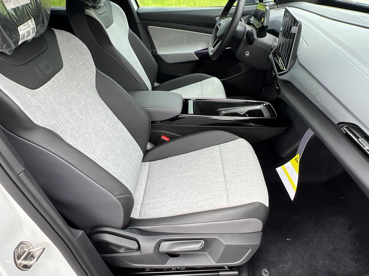 2025 Volkswagen ID.4 Pro Hagerstown MD