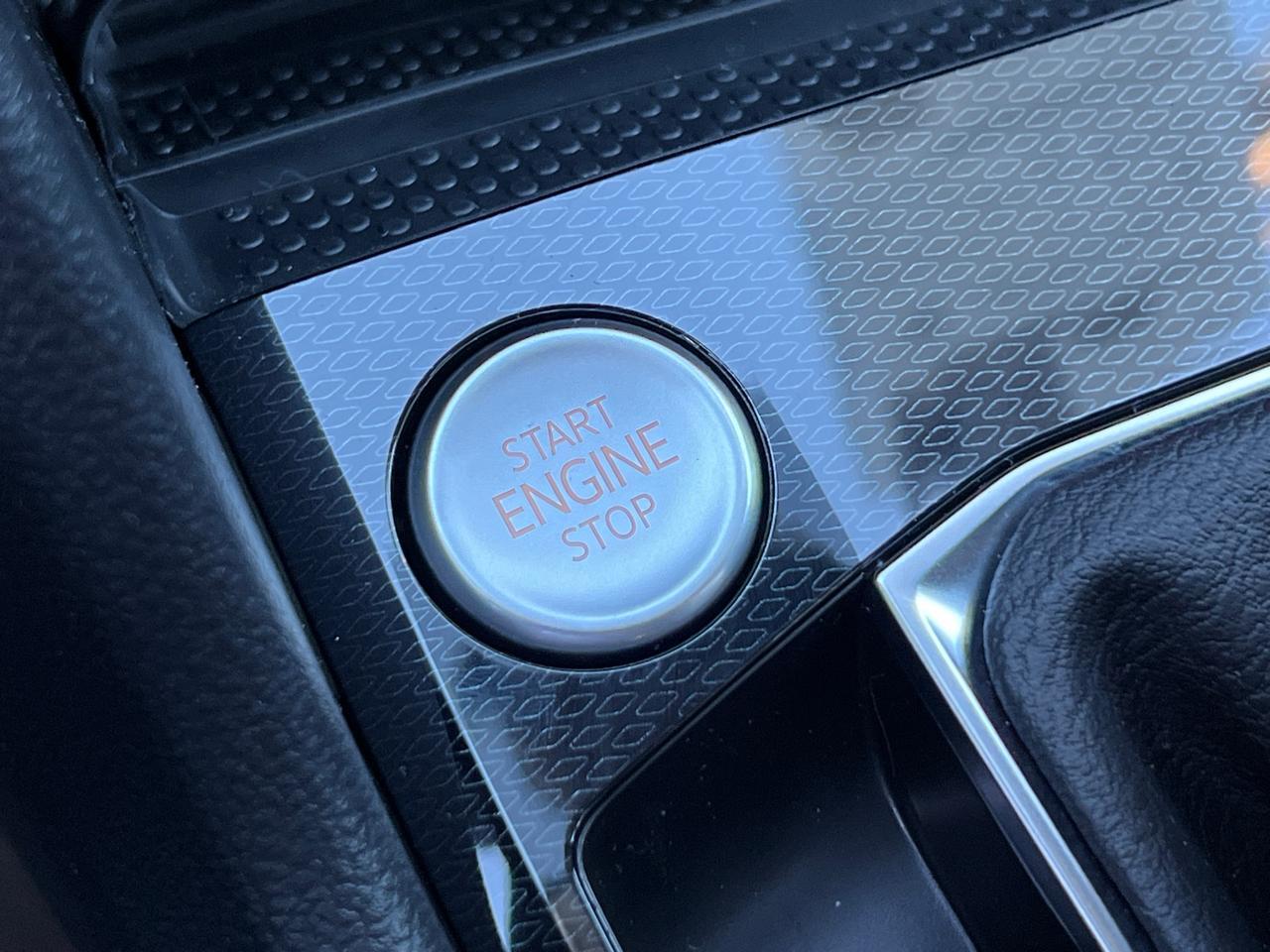 2025 Volkswagen Taos 1.5T SE Hagerstown MD