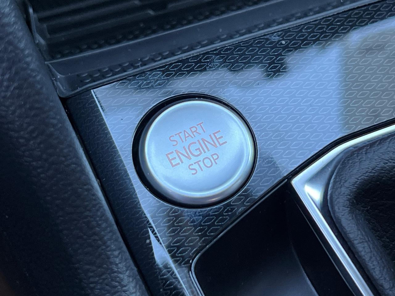 2025 Volkswagen Taos 1.5T SE Hagerstown MD