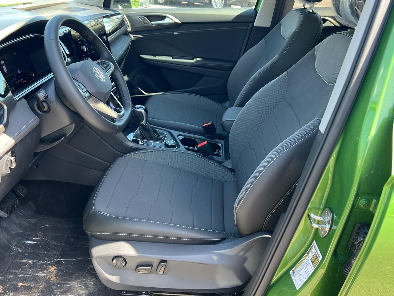 2025 Volkswagen Taos 1.5T SE Hagerstown MD