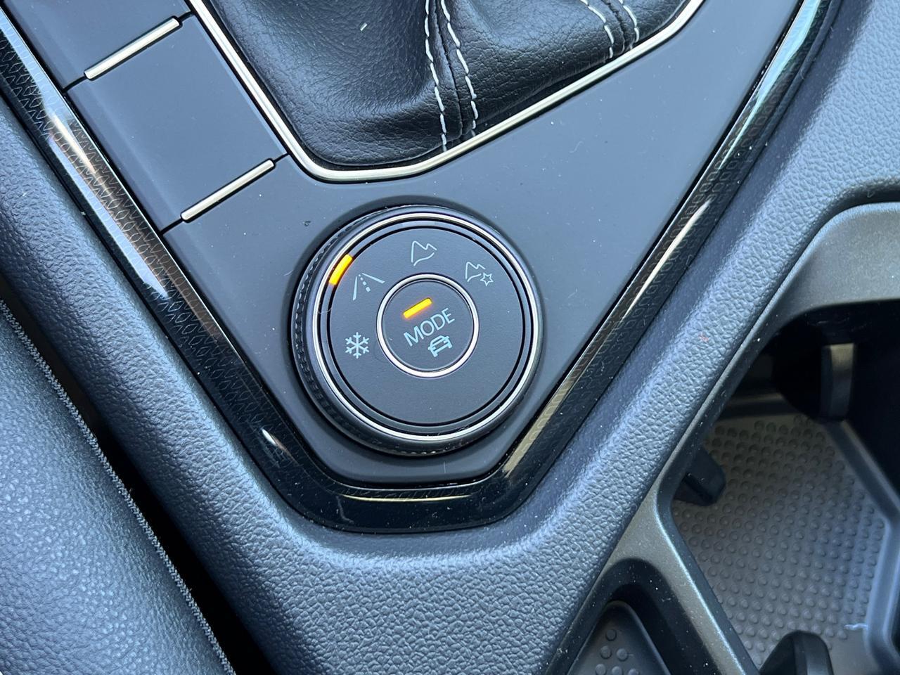 2025 Volkswagen Taos 1.5T SE Hagerstown MD