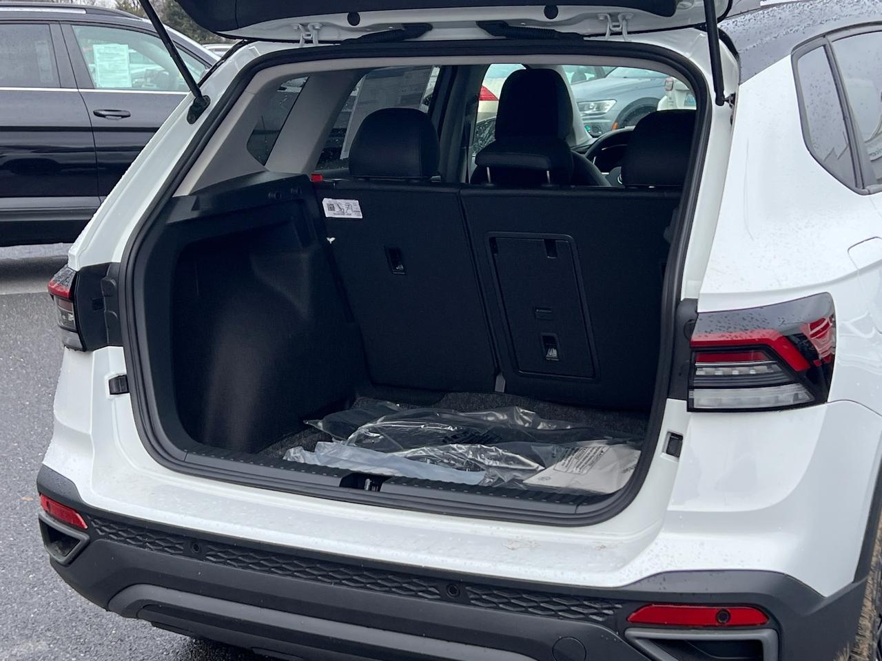 2025 Volkswagen Taos 1.5T SE Hagerstown MD