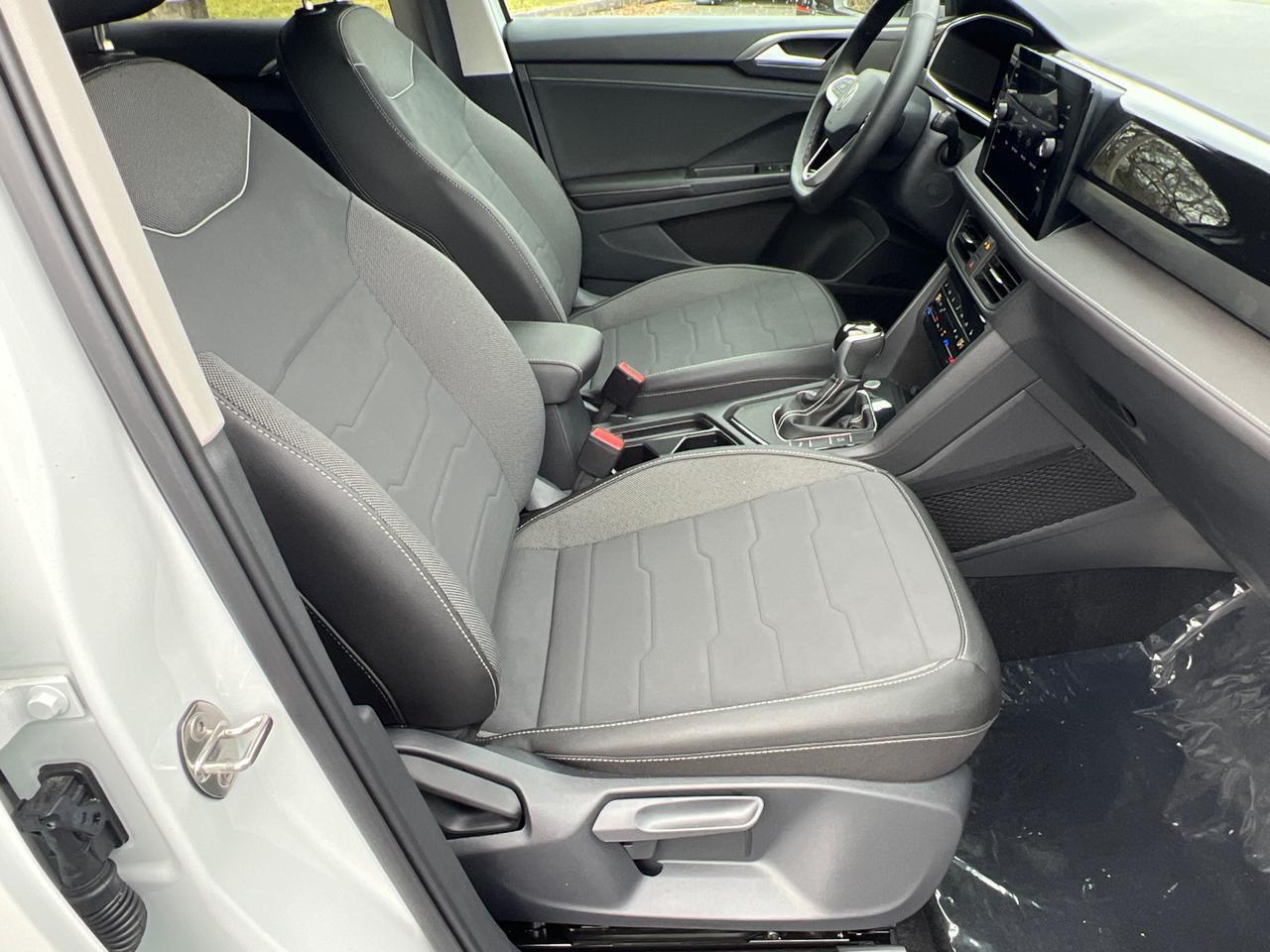 2025 Volkswagen Taos 1.5T SE Hagerstown MD