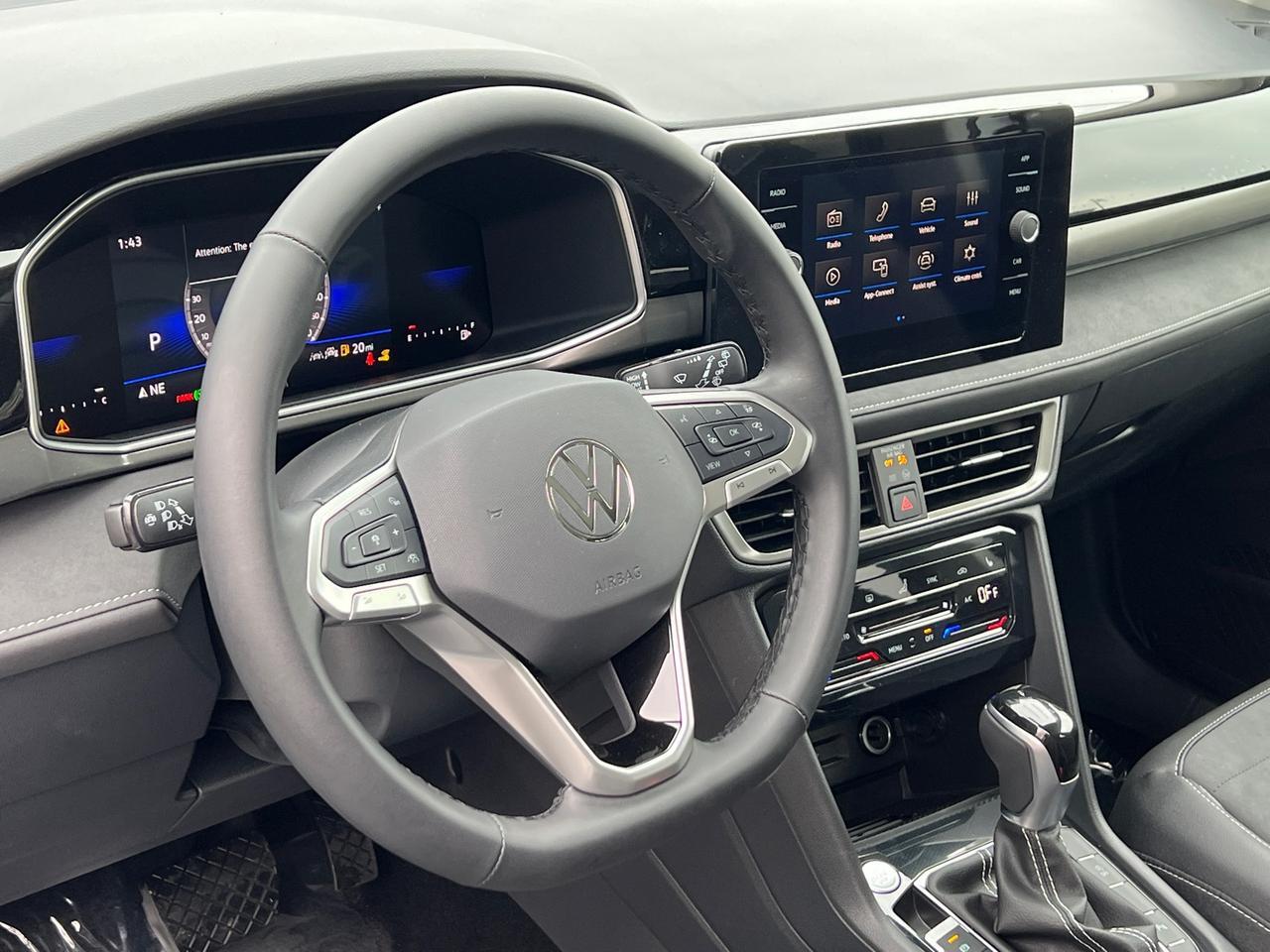 2025 Volkswagen Taos 1.5T SE Hagerstown MD