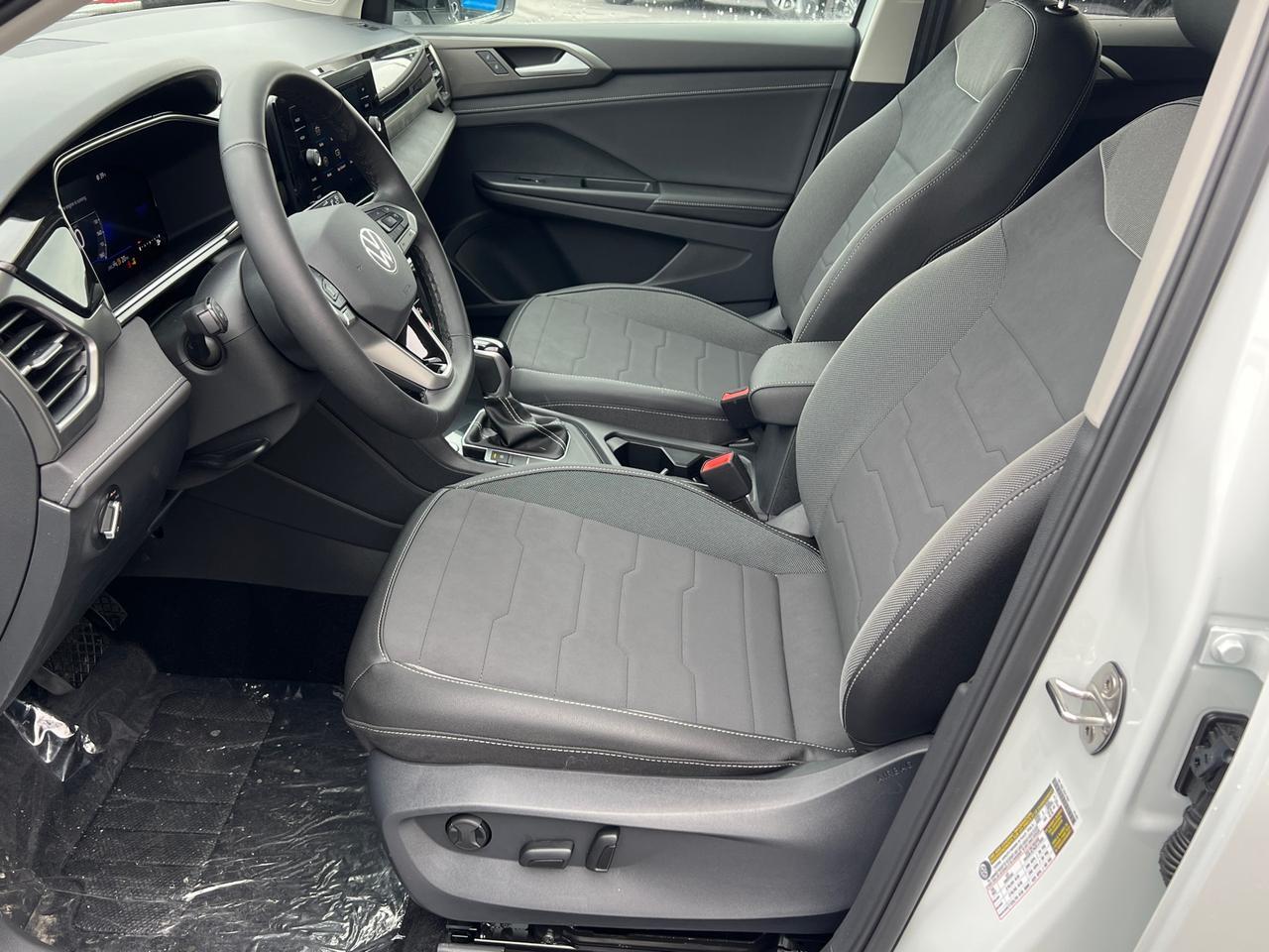 2025 Volkswagen Taos 1.5T SE Hagerstown MD