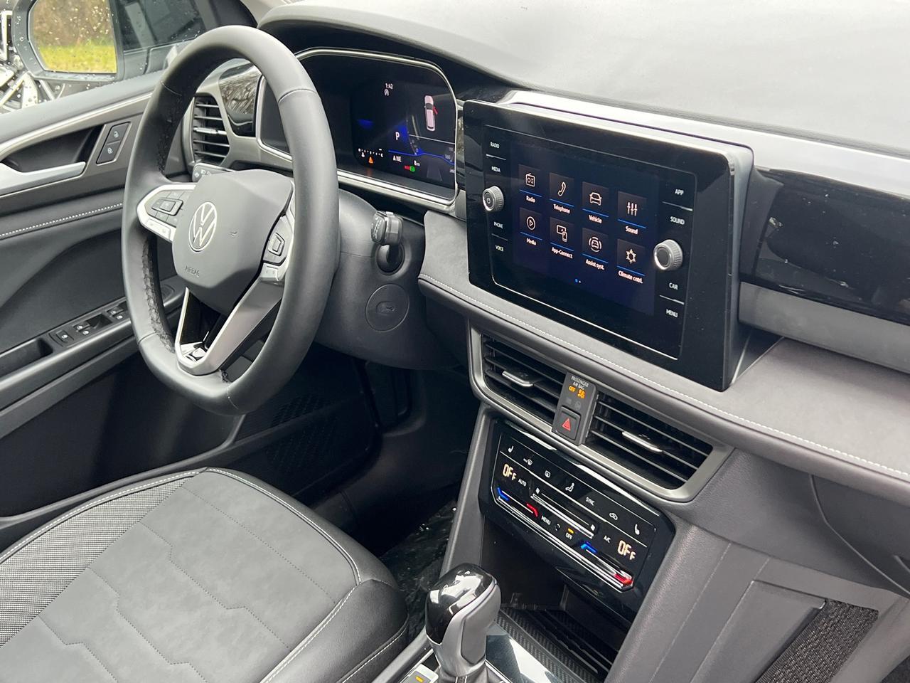 2025 Volkswagen Taos 1.5T SE Hagerstown MD